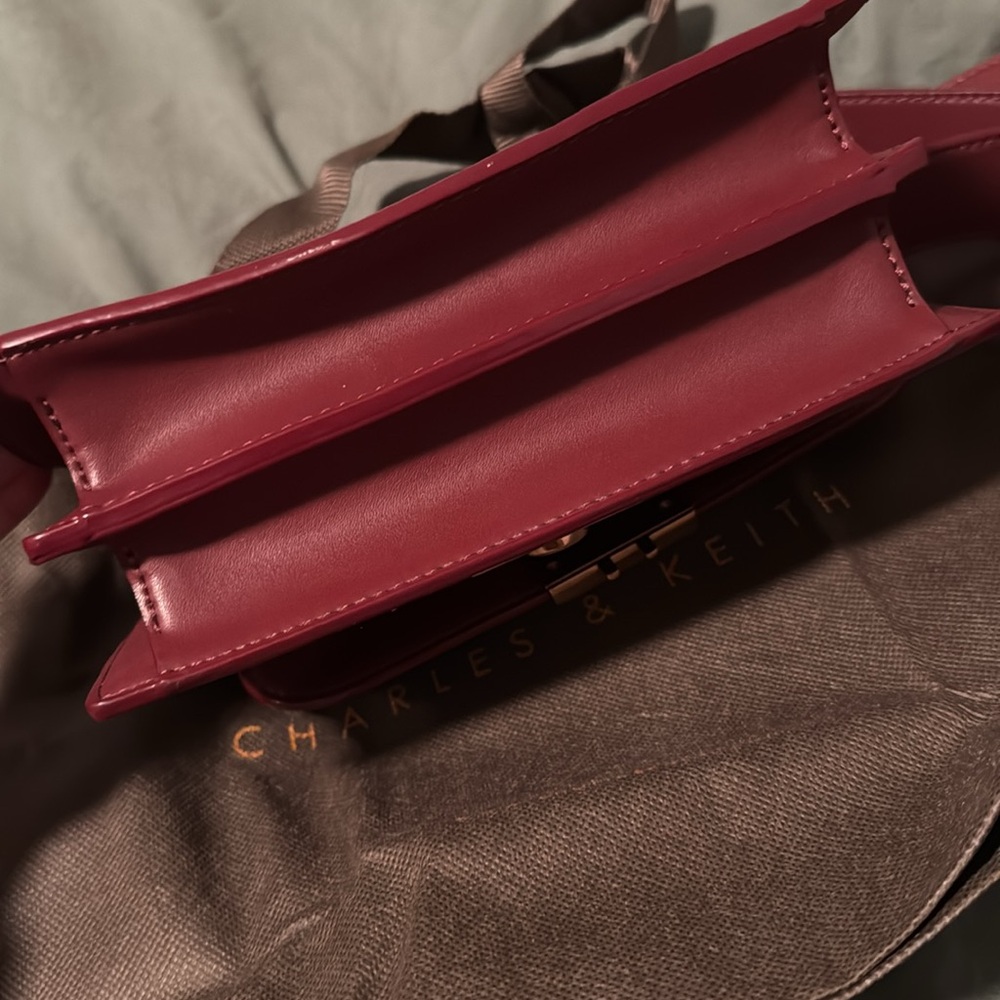Charles and Kieth burgundy wine bag crossbody - Picture 8 of 12